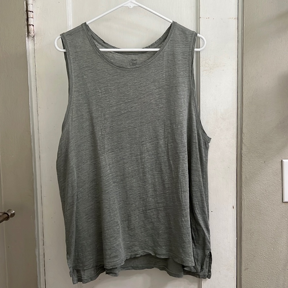 100% Linen Tank by Margaret O'Leary. Size Large